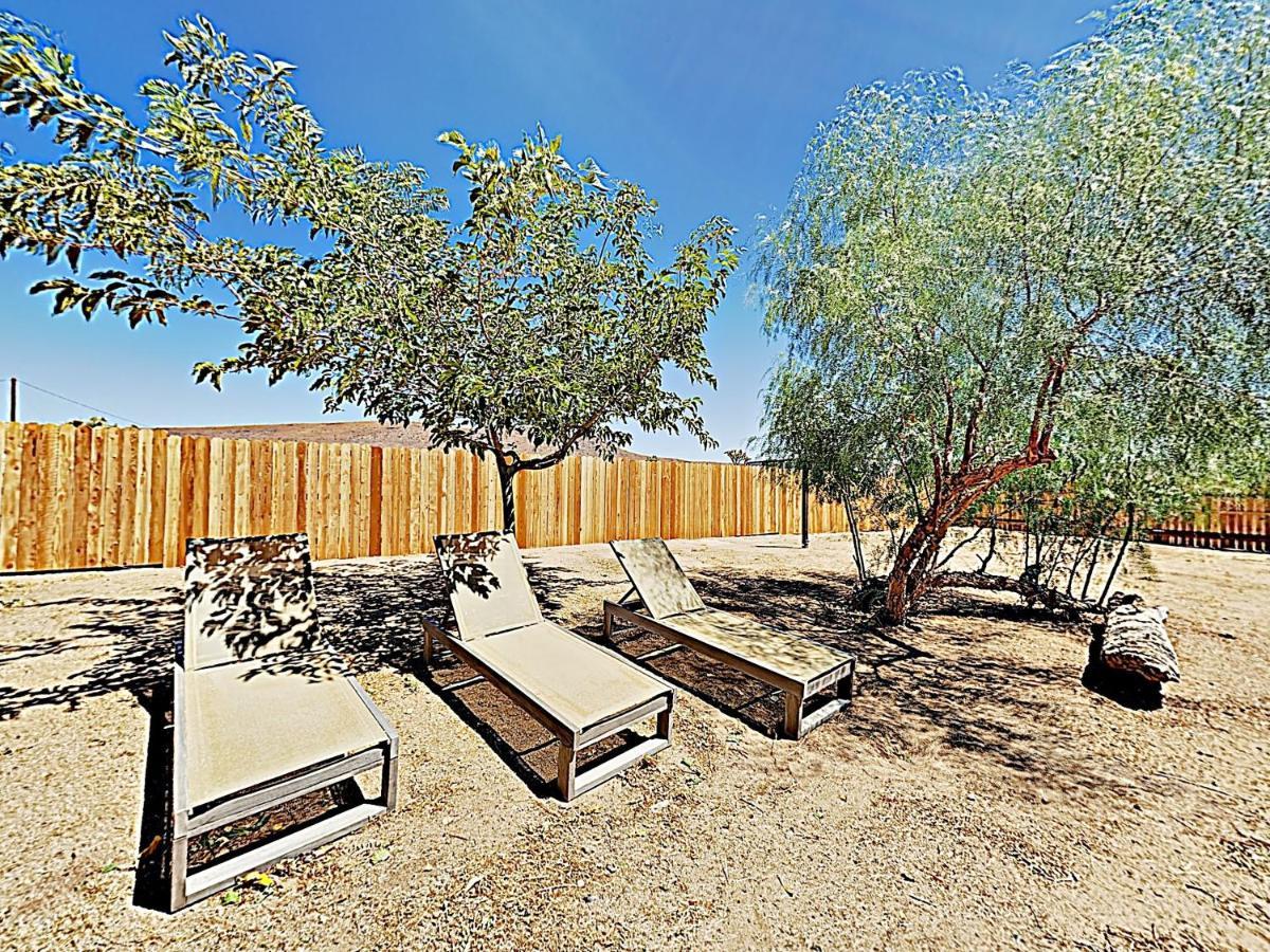 Rawhide Ranch - Walk To Pappy And Harriet'S With Hot Tub! Home Юка Вали Екстериор снимка