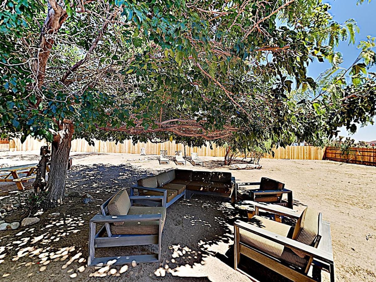 Rawhide Ranch - Walk To Pappy And Harriet'S With Hot Tub! Home Юка Вали Екстериор снимка